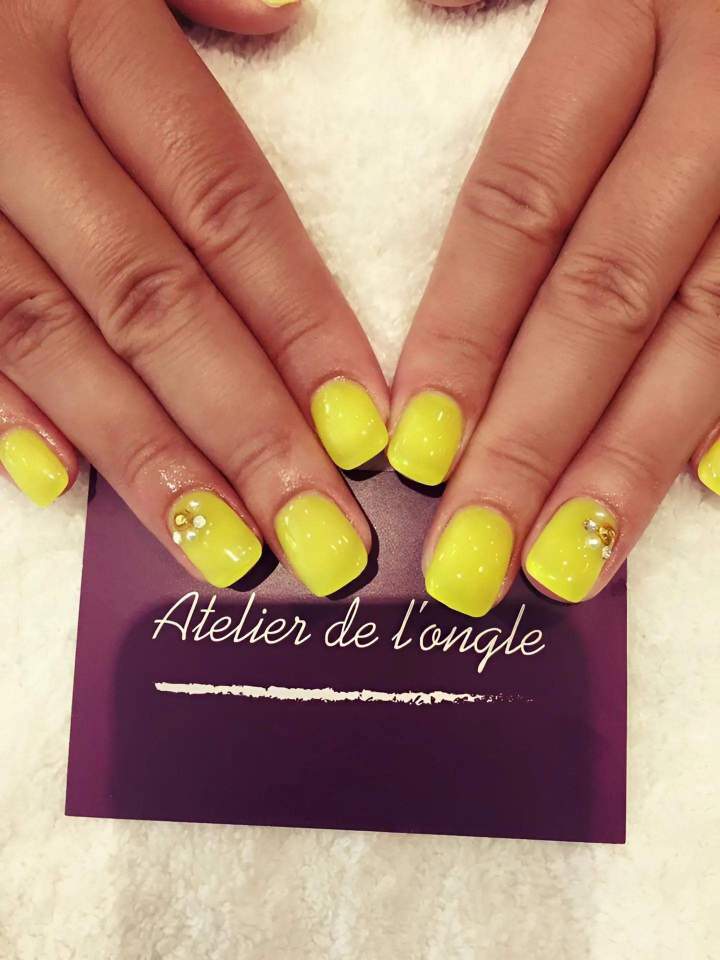 Service de pose d'ongles à Versailles
